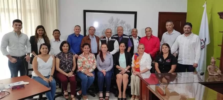 reunion de trabajo con la presidenta municipal de villa de alvarez colima